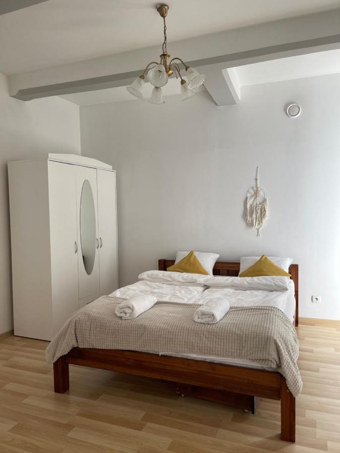 Marka Apartment 1 Красков Екстериор снимка