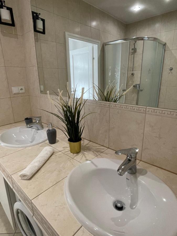 Marka Apartment 1 Красков Екстериор снимка